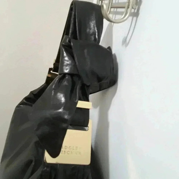 Badgley Mischka hobo shoulder bag black leather with brass hardware - Picture 4 of 12